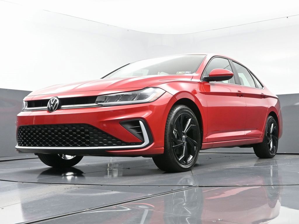 Used 2025 Volkswagen Jetta SE w/ Black Wheel Package image 50