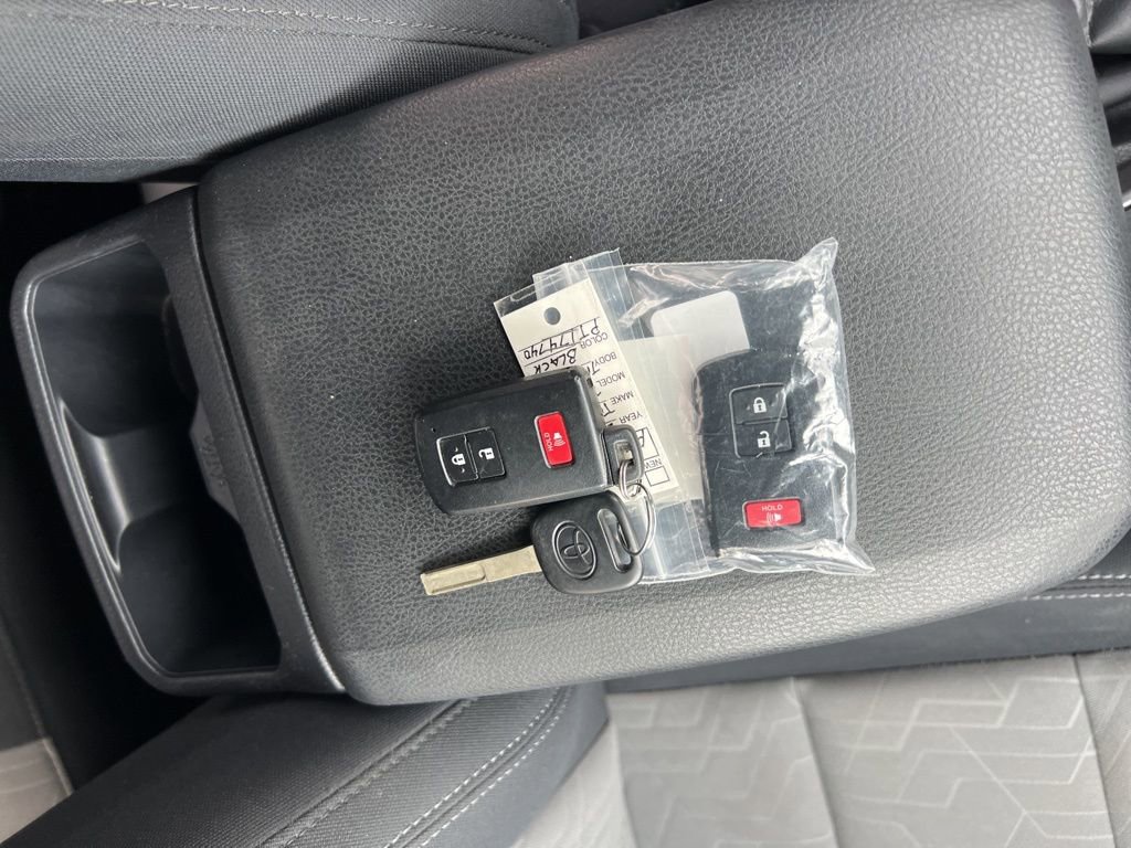 Used 2023 Toyota Tacoma TRD Off-Road w/ Technology Package image 32