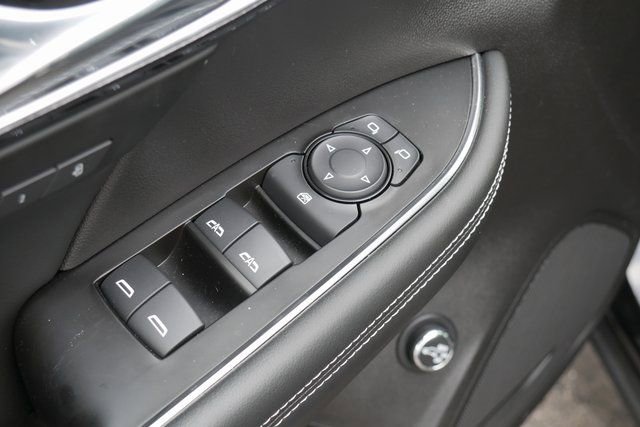 Used 2023 Buick Envision Essence image 14