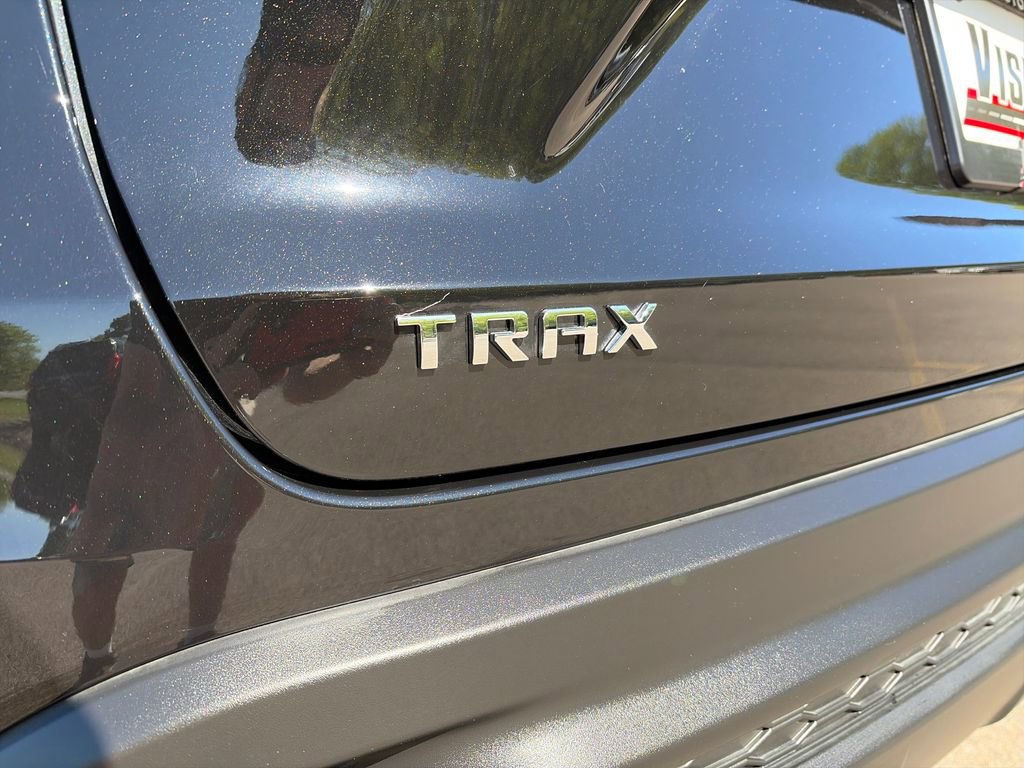 Used 2026 Chevrolet Trax LS FWD image 15