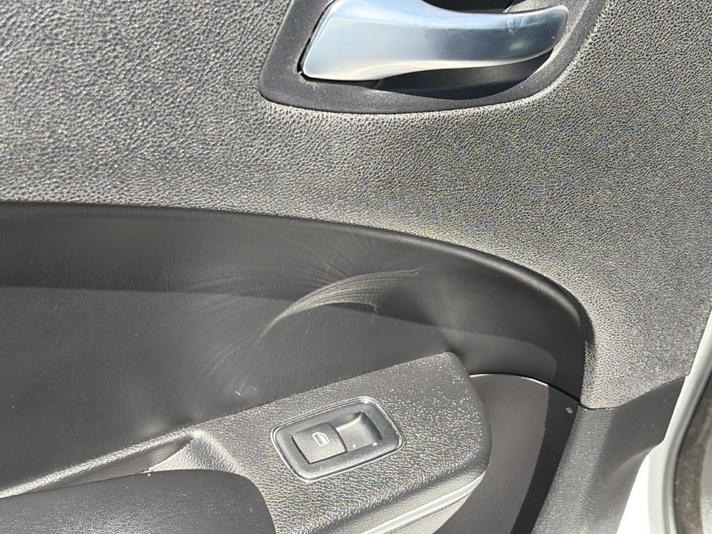 Used 2021 Dodge Charger SXT w/ Leather Interior Group RWD image 17
