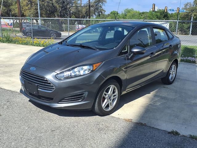 Used 2017 Ford Fiesta SE image 3