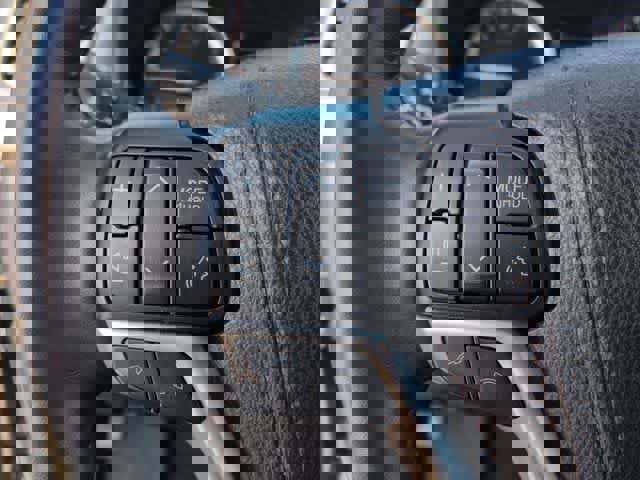 Used 2019 Toyota Highlander XLE image 24