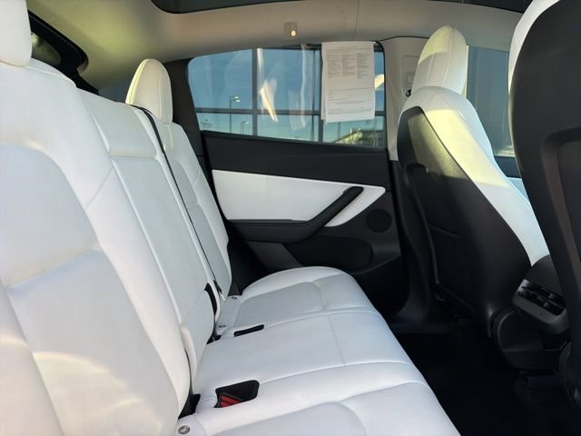 Used 2022 Tesla Model Y Performance AWD/4WD image 15