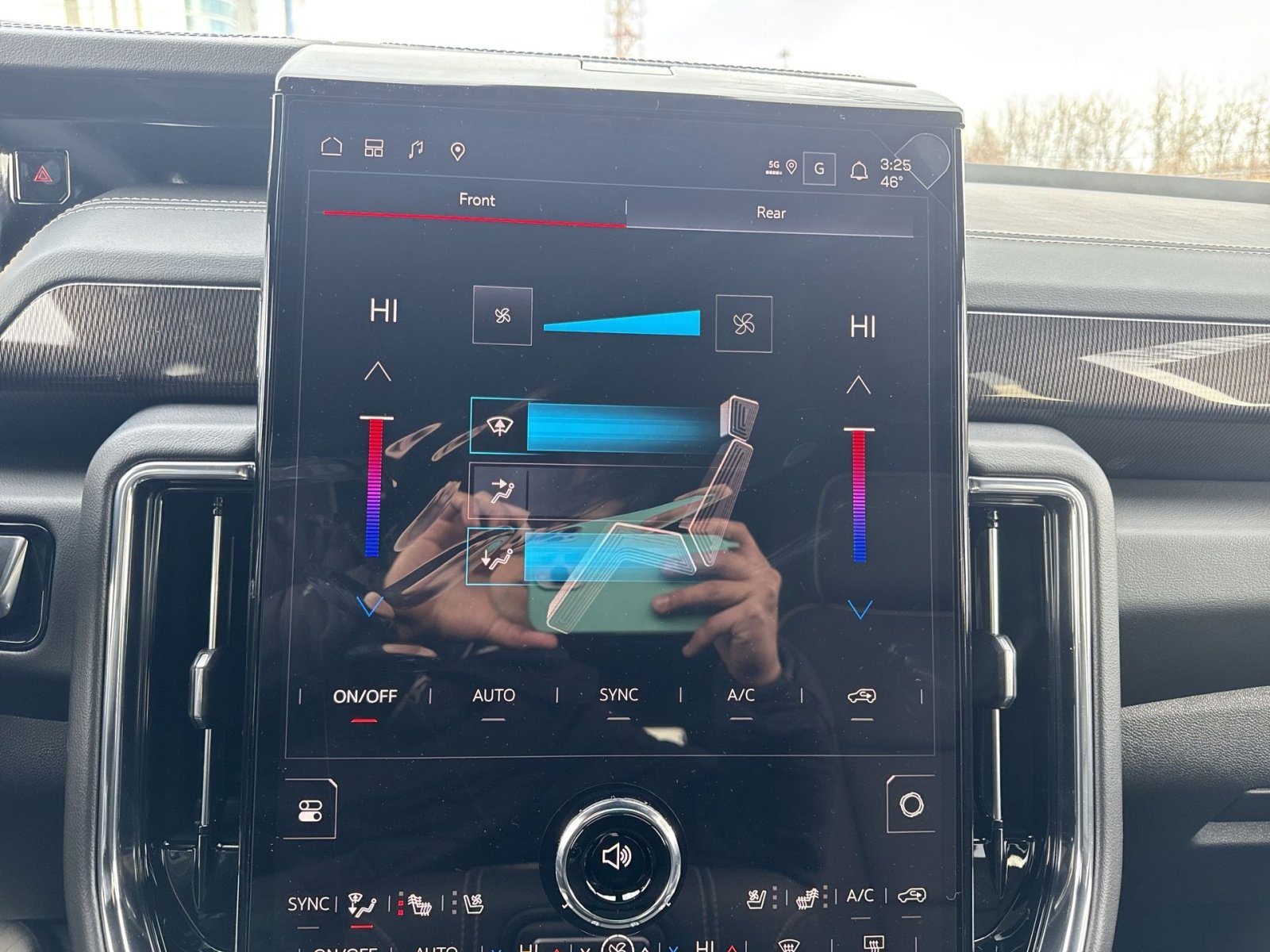 New 2026 GMC Yukon XL Elevation w/ Elevation Premium Package image 21