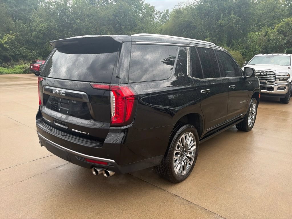 Used 2024 GMC Yukon Denali Ultimate AWD/4WD image 7