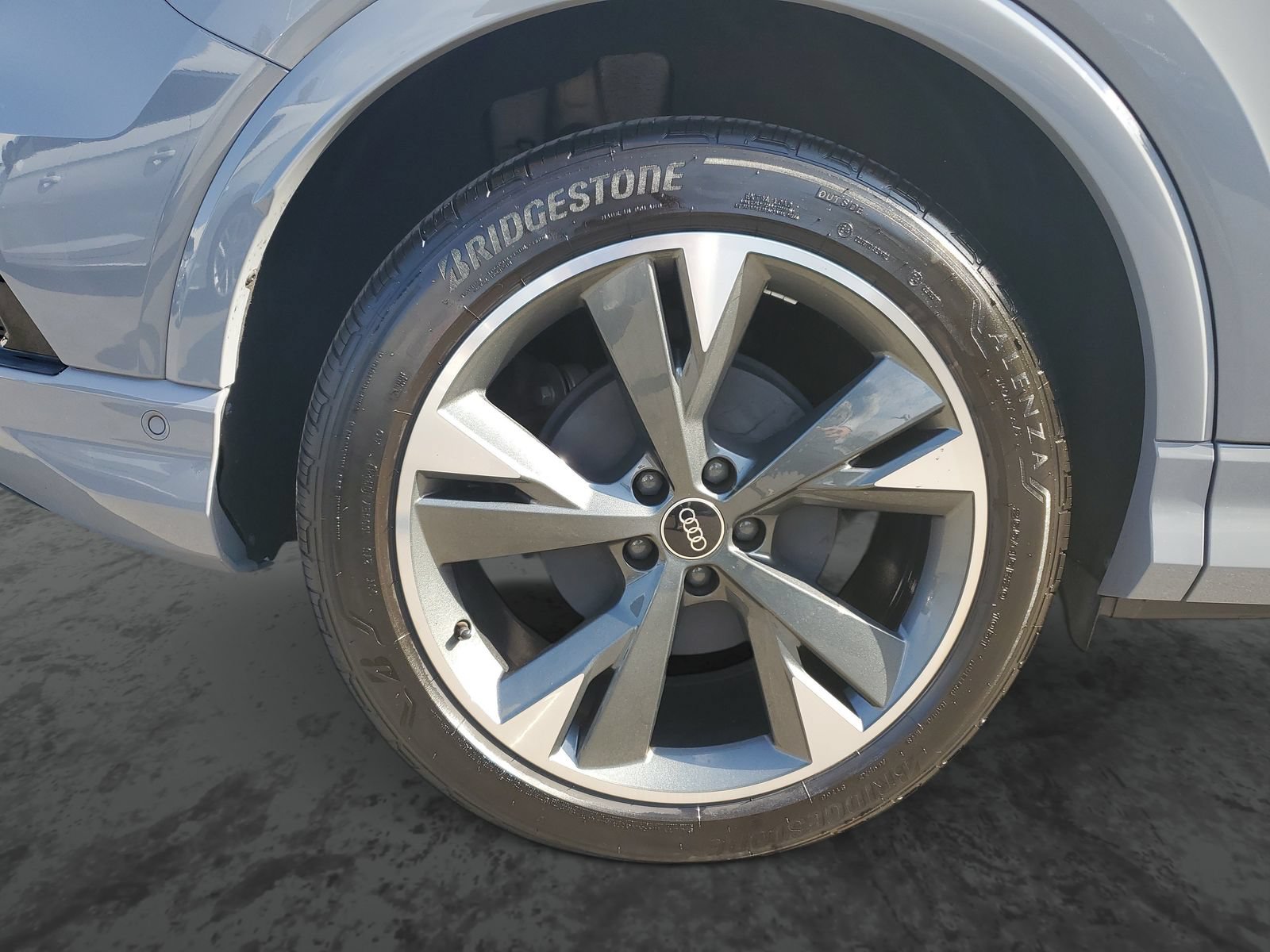 Used 2023 Audi Q4 e-tron Premium Plus w/ Premium Plus AWD/4WD image 5