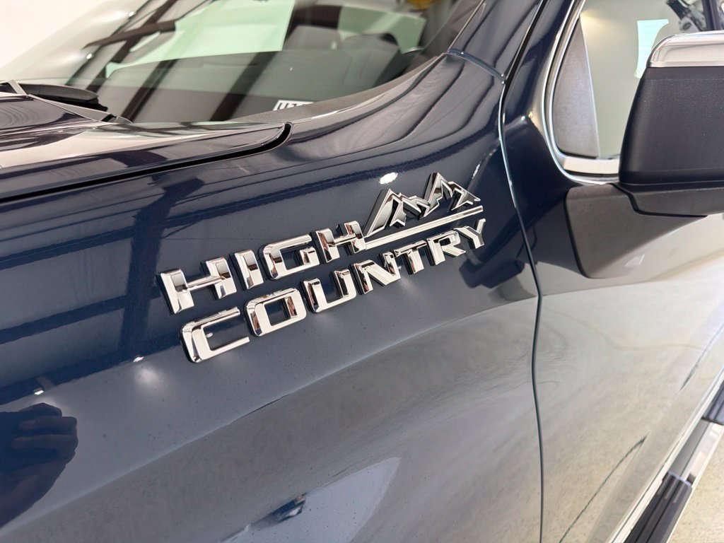 Used 2023 Chevrolet Silverado 1500 High Country w/ High Country Premium Package AWD/4WD image 30