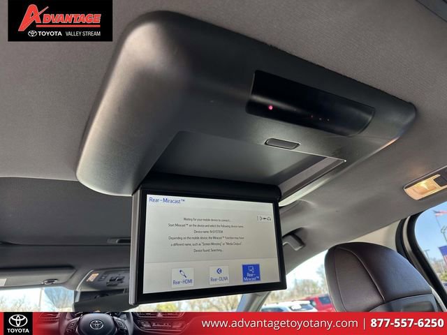 Used 2022 Toyota Sienna Platinum image 16