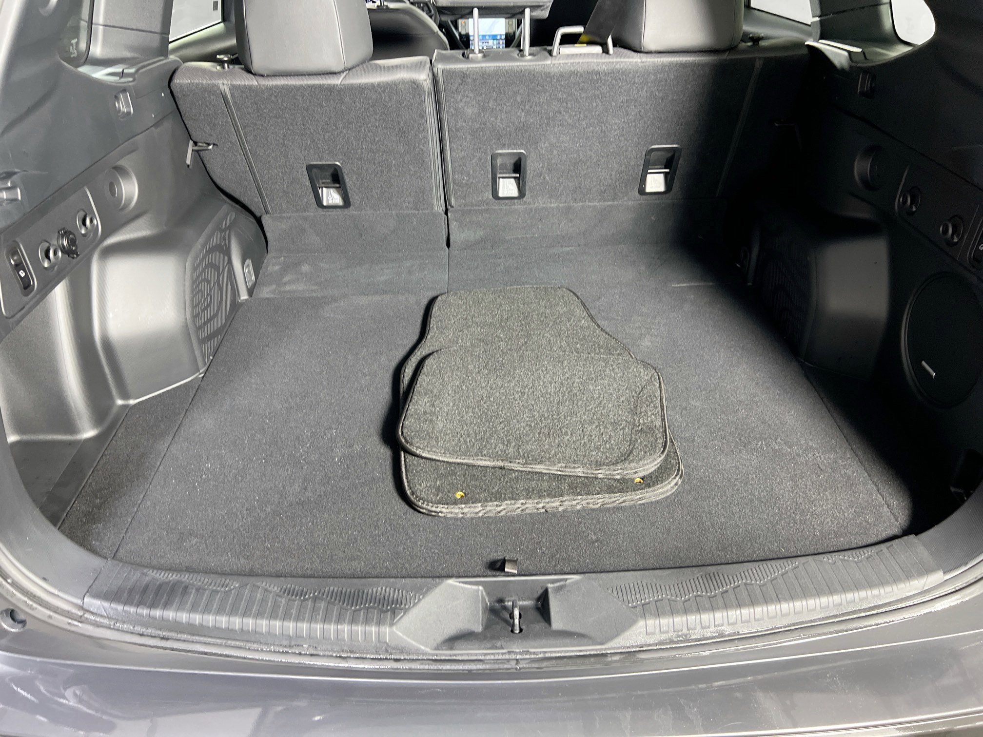 Used 2025 Subaru Forester Limited image 27