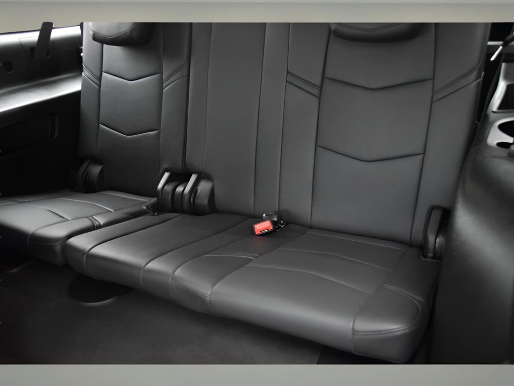 Used 2019 Cadillac Escalade ESV Luxury image 17