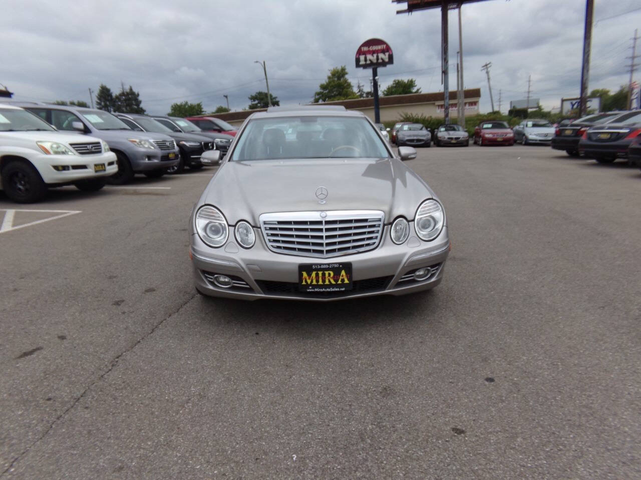 Used 2008 Mercedes-Benz E 350 4MATIC Sedan image 3