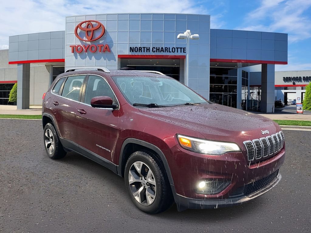 Used 2019 Jeep Cherokee Latitude w/ Cold Weather Group