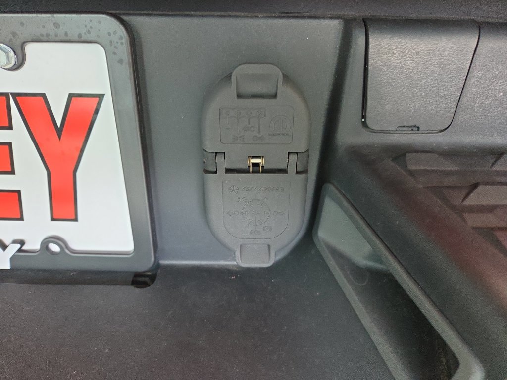 Used 2020 RAM 1500 Big Horn AWD/4WD image 12