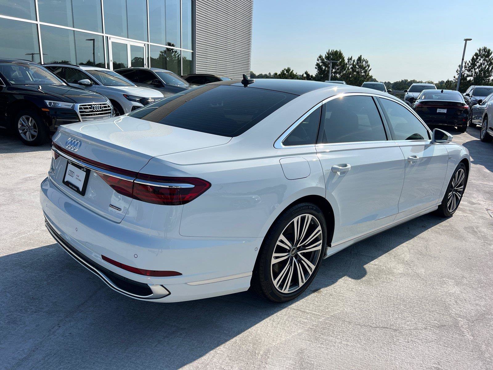 Used 2022 Audi A8 L 3.0T AWD/4WD image 5