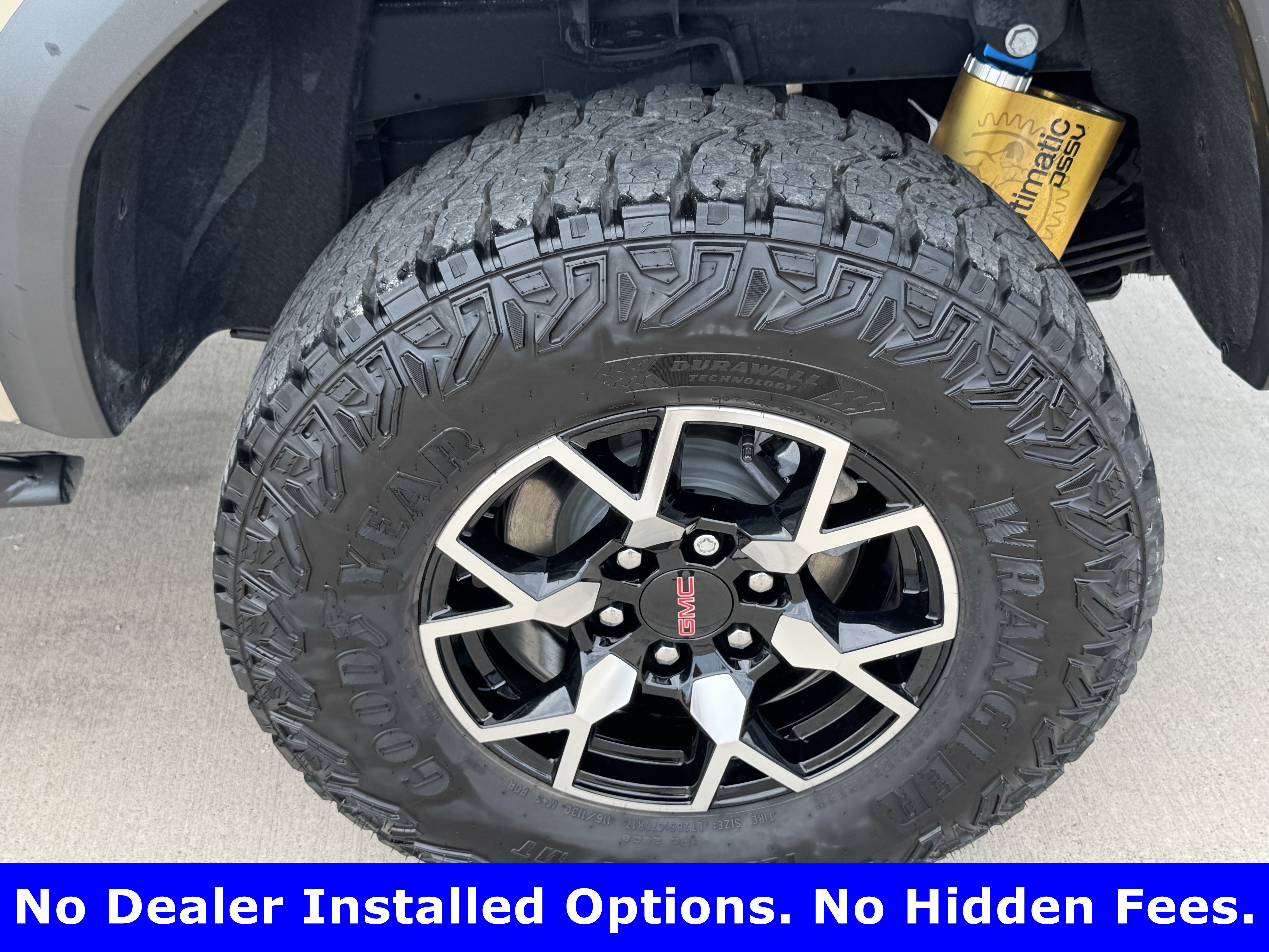 Used 2024 GMC Canyon AT4X AWD/4WD image 9