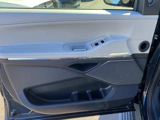 New 2026 Lincoln Navigator Reserve AWD/4WD image 11