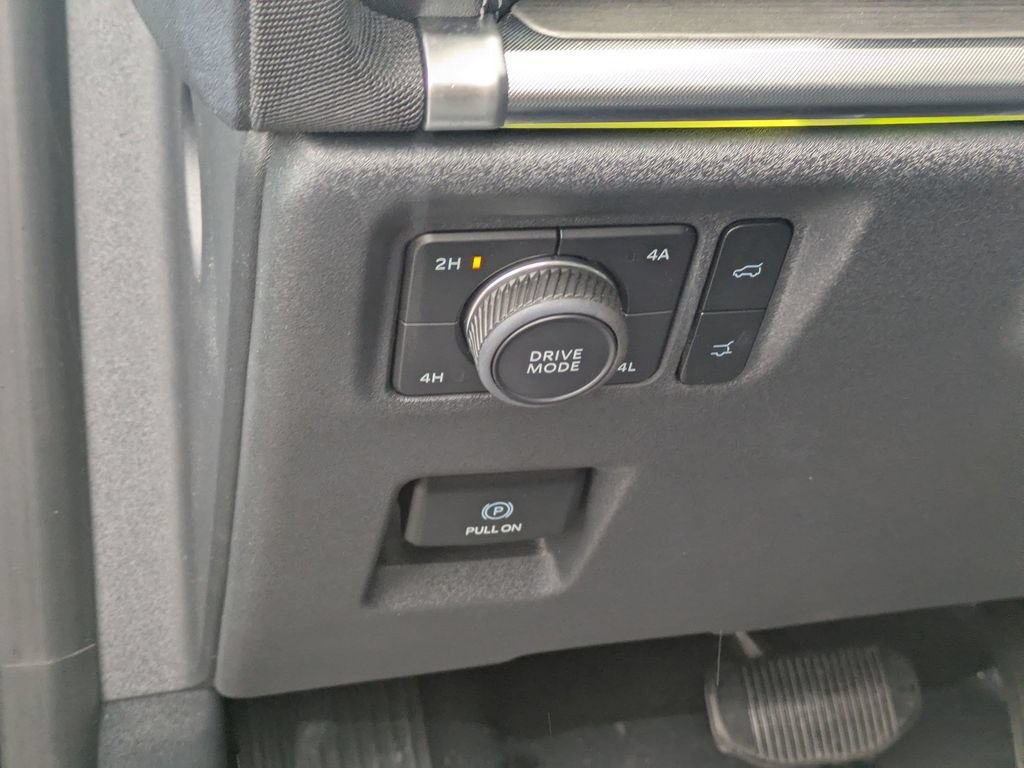 Used 2025 Ford Expedition Platinum AWD/4WD image 16