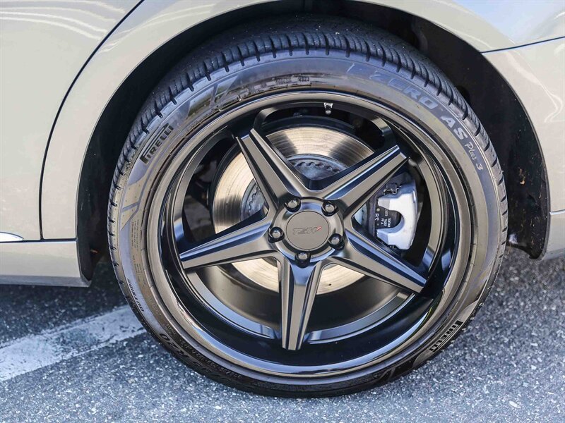 Used 2015 Mercedes-Benz S 550 Sedan image 11