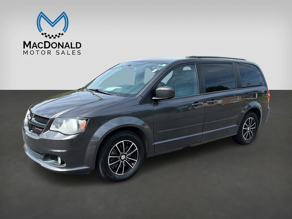 Used 2017 Dodge Grand Caravan GT image 3