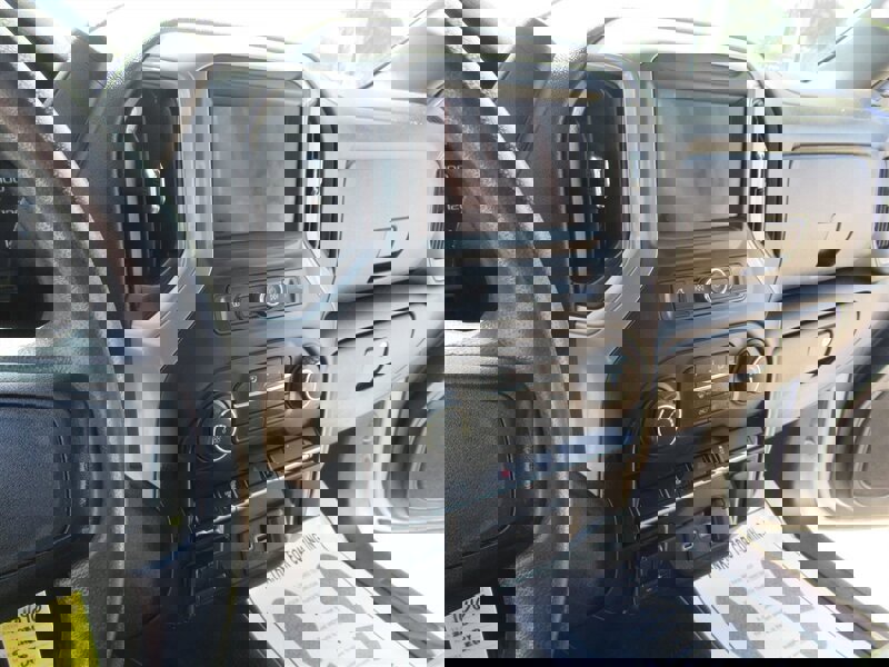 Used 2021 Chevrolet Silverado 2500 W/T image 20