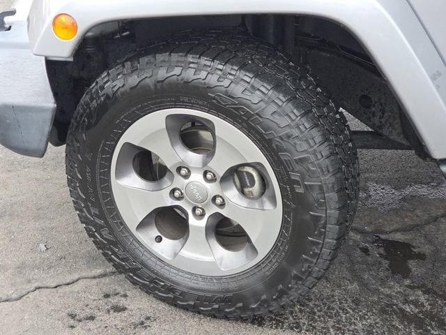 Used 2017 Jeep Wrangler Unlimited Sahara image 18