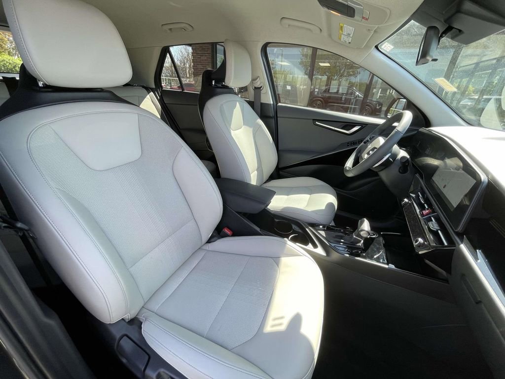 Used 2025 Kia Niro EX image 14