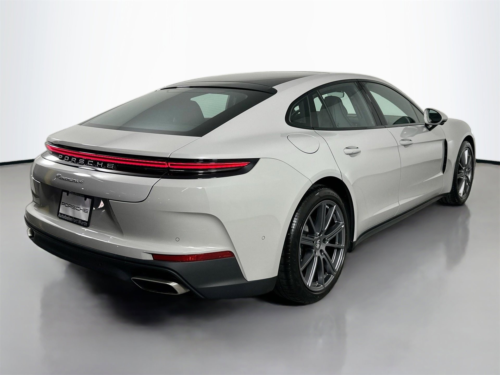 New 2025 Porsche Panamera 4 image 7