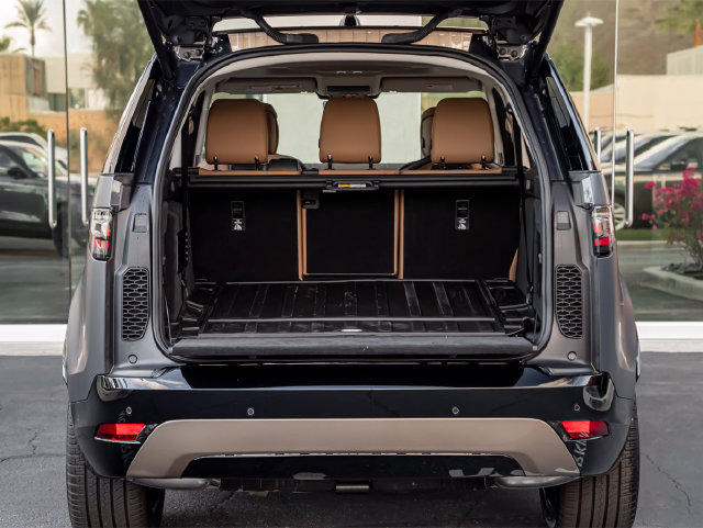 New 2026 Land Rover Discovery Limited Edition AWD/4WD image 33