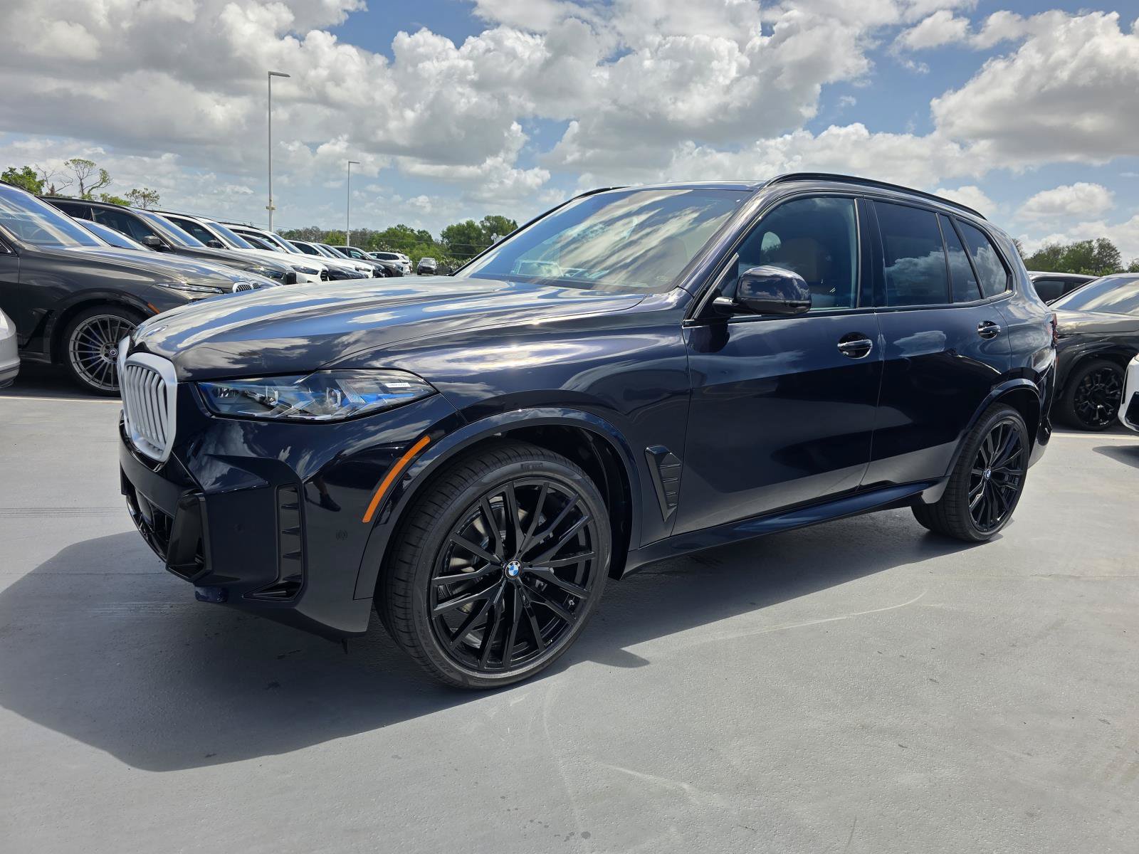 New 2026 BMW X5 xDrive40i w/ M Sport Package AWD/4WD image 30