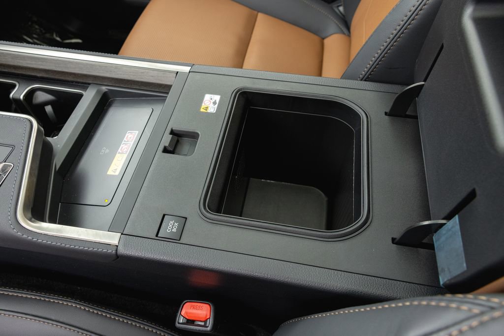Used 2025 Lexus GX 550 w/ Accessory Package (Z1) AWD/4WD image 23