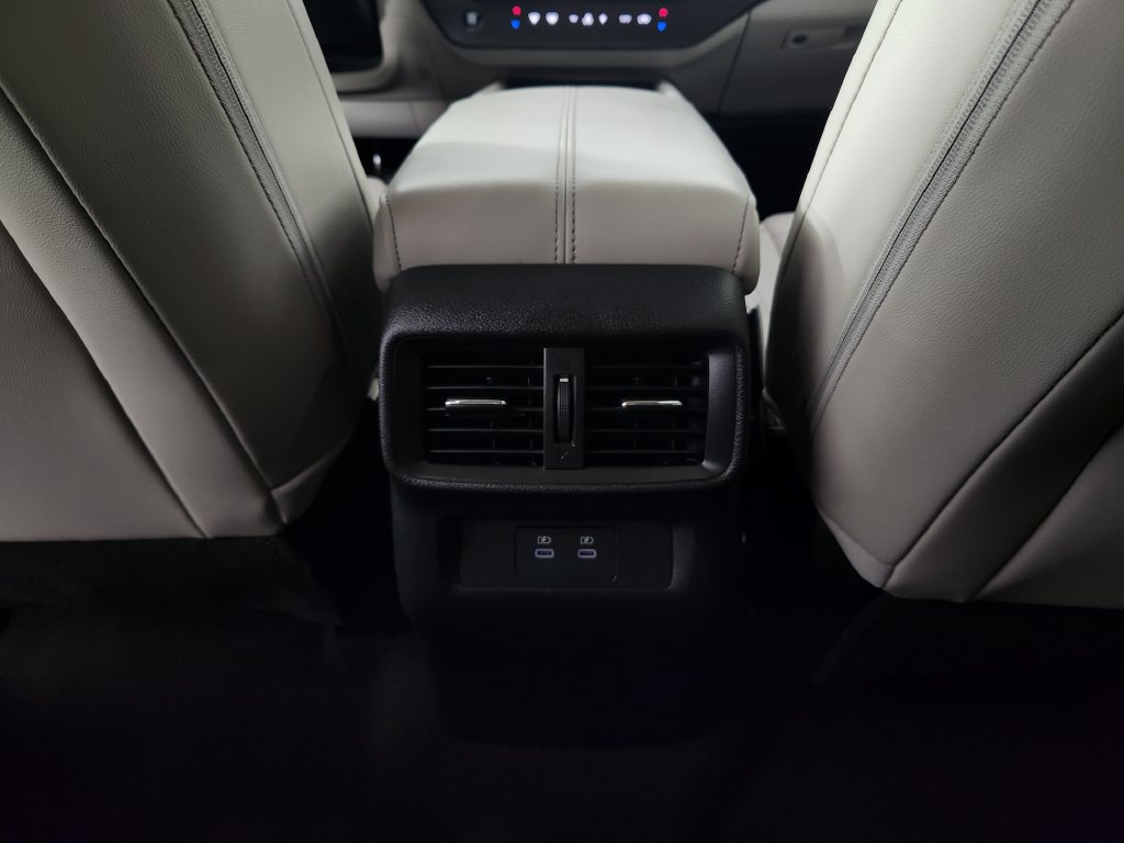 Certified 2025 Nissan Murano SL AWD/4WD image 16