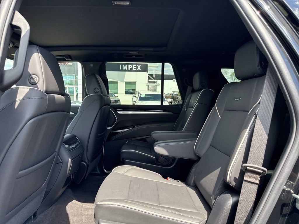 Used 2025 Cadillac Escalade Sport w/ Touring Package image 13