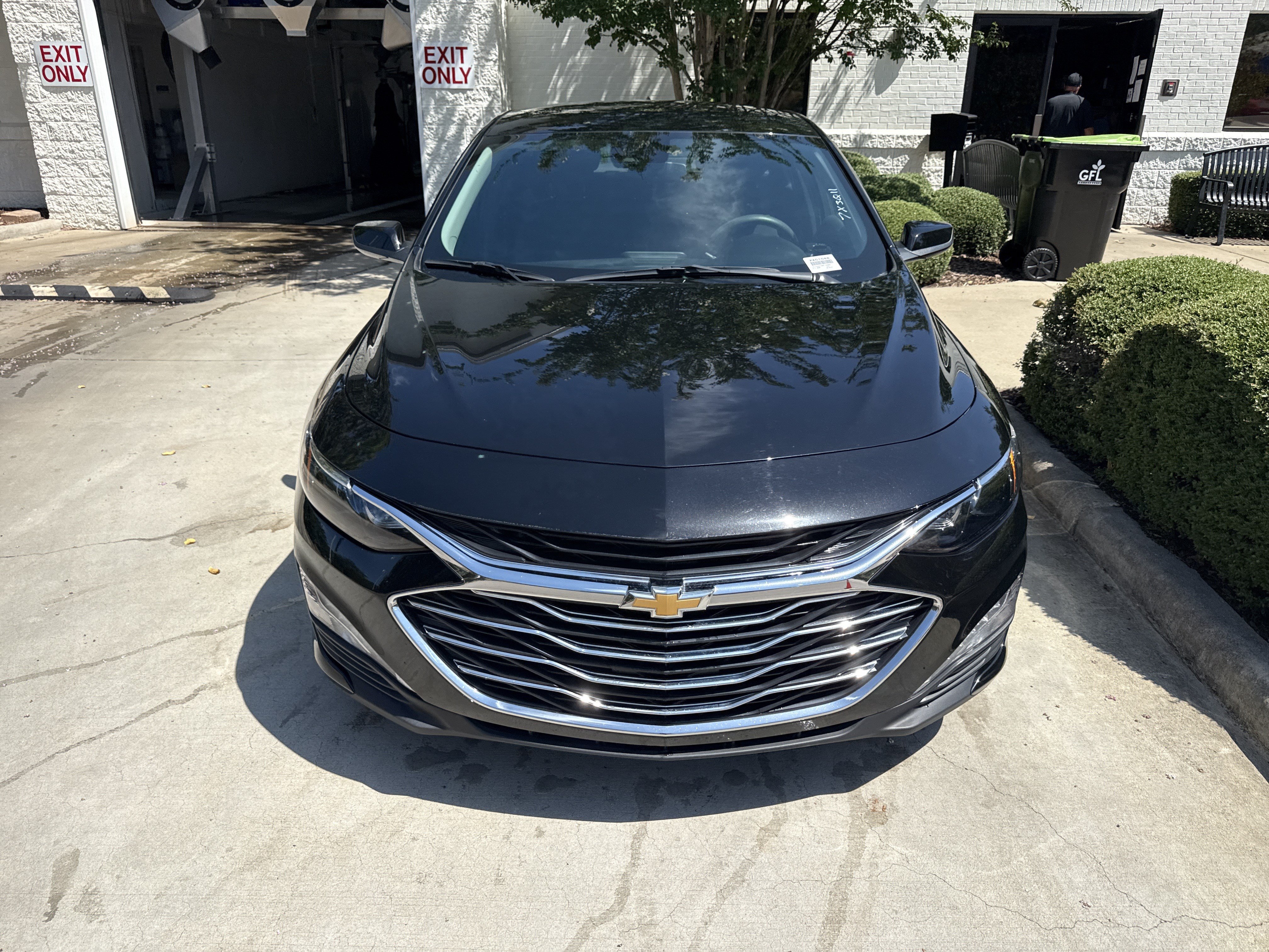 Used 2025 Chevrolet Malibu LT FWD image 2