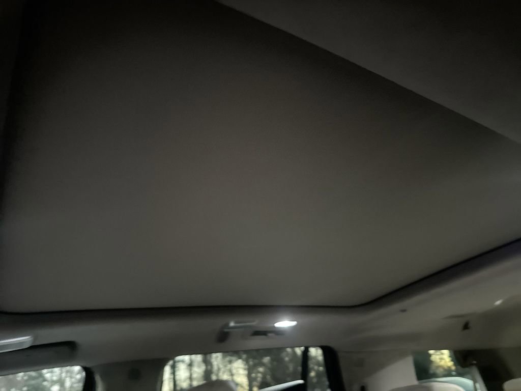 Used 2025 Cadillac Escalade Premium Luxury Platinum w/ LPO, Floor Liner Package image 20