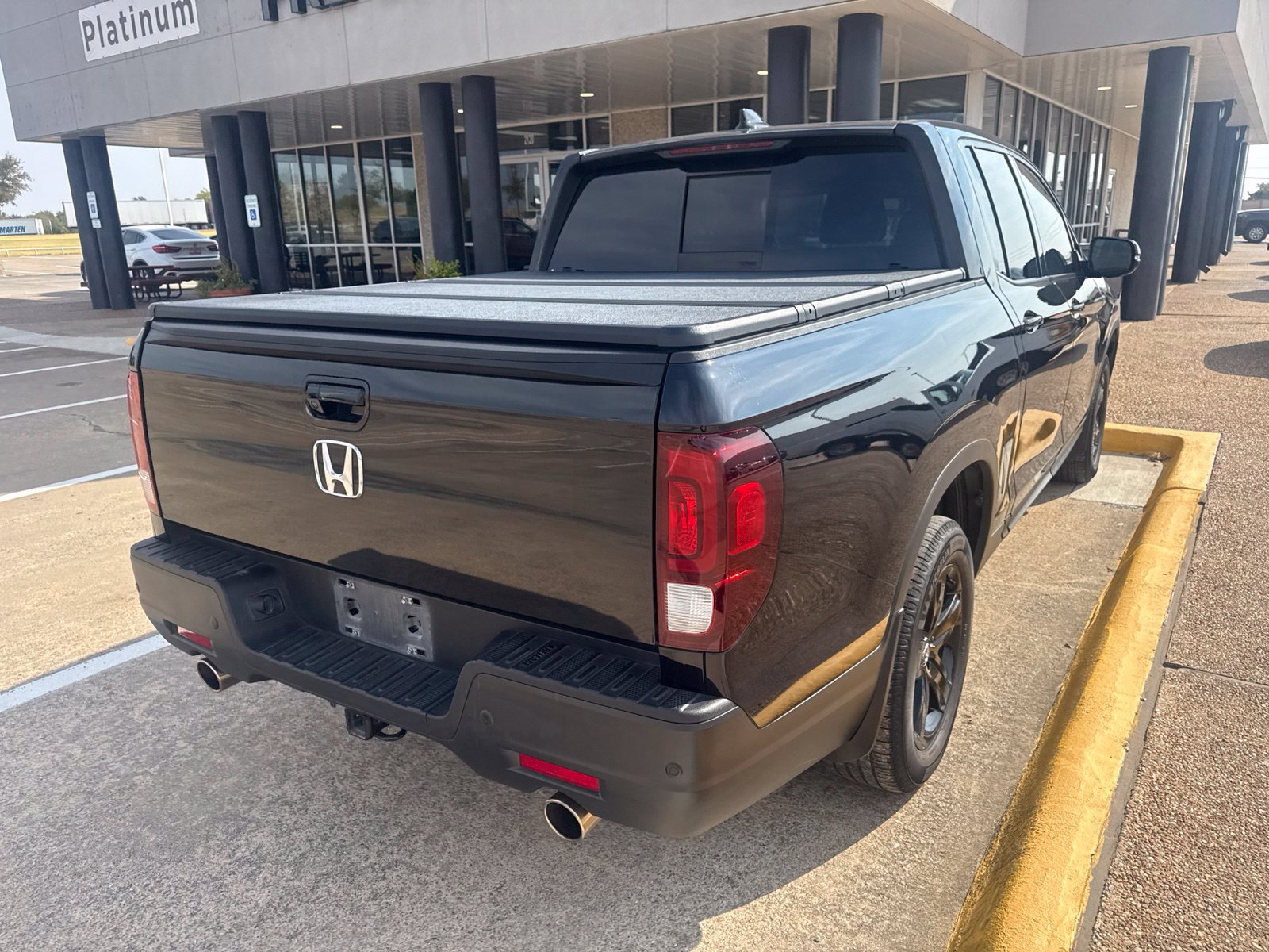 Used 2022 Honda Ridgeline Black Edition image 5
