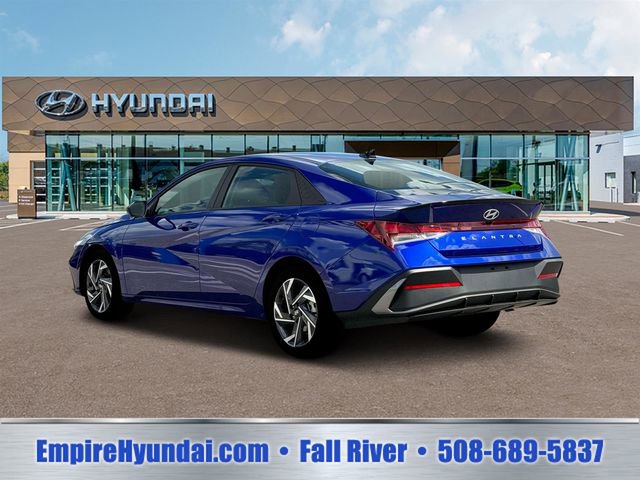 Used 2025 Hyundai Elantra Sport FWD image 5
