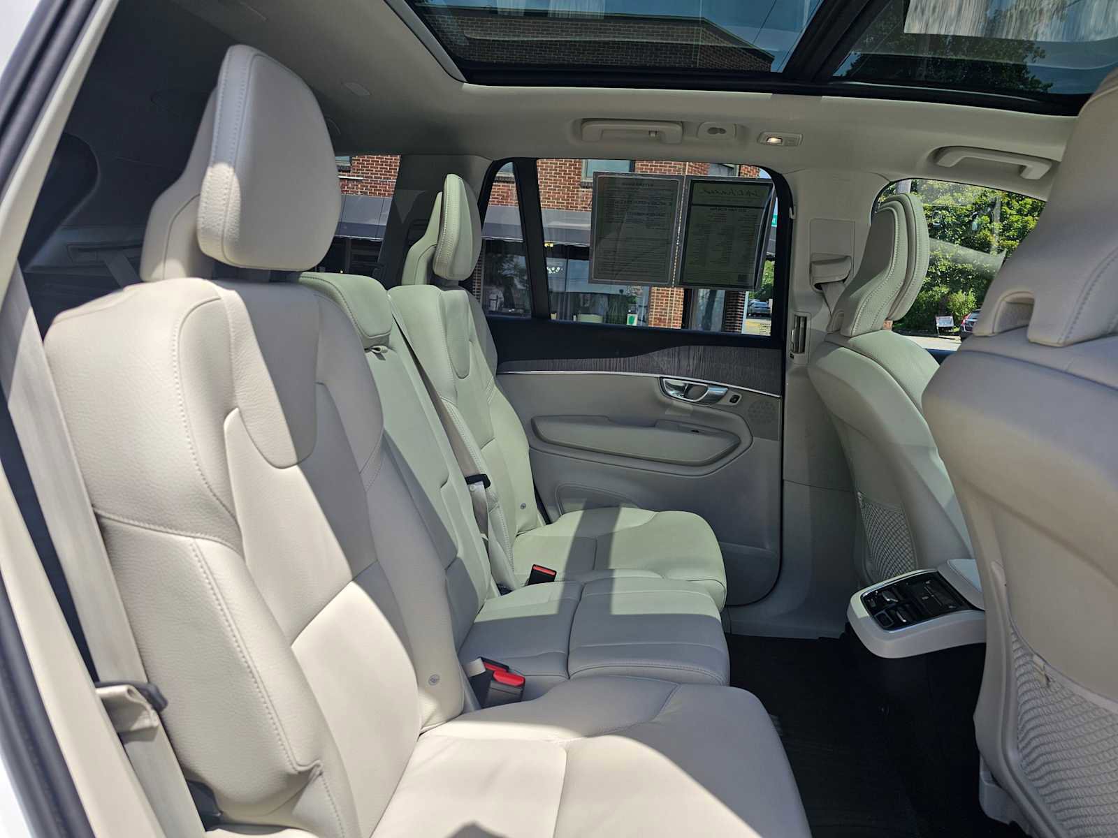 Certified 2023 Volvo XC90 B6 Plus w/ Protection Package Premier AWD/4WD image 14
