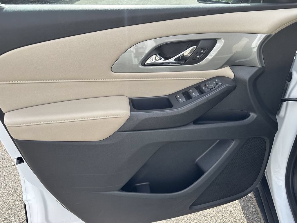 Certified 2022 Chevrolet Traverse LS AWD/4WD image 25