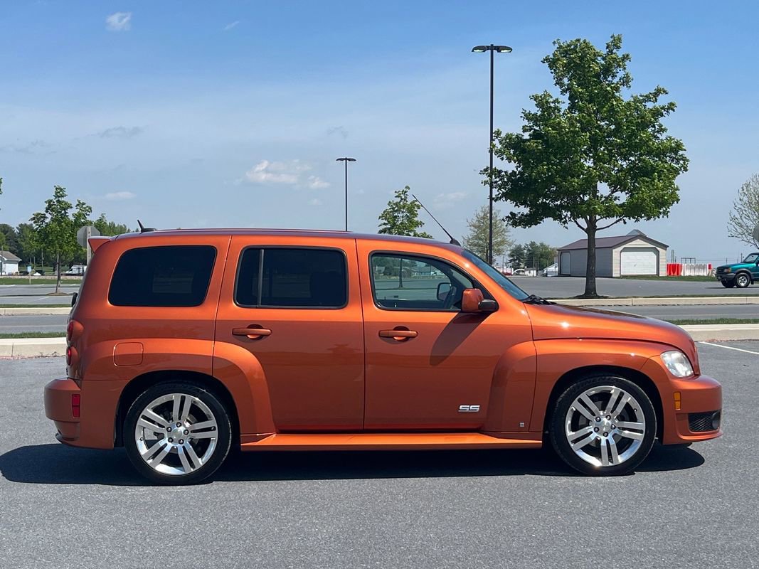 Used 2008 Chevrolet HHR SS FWD image 9