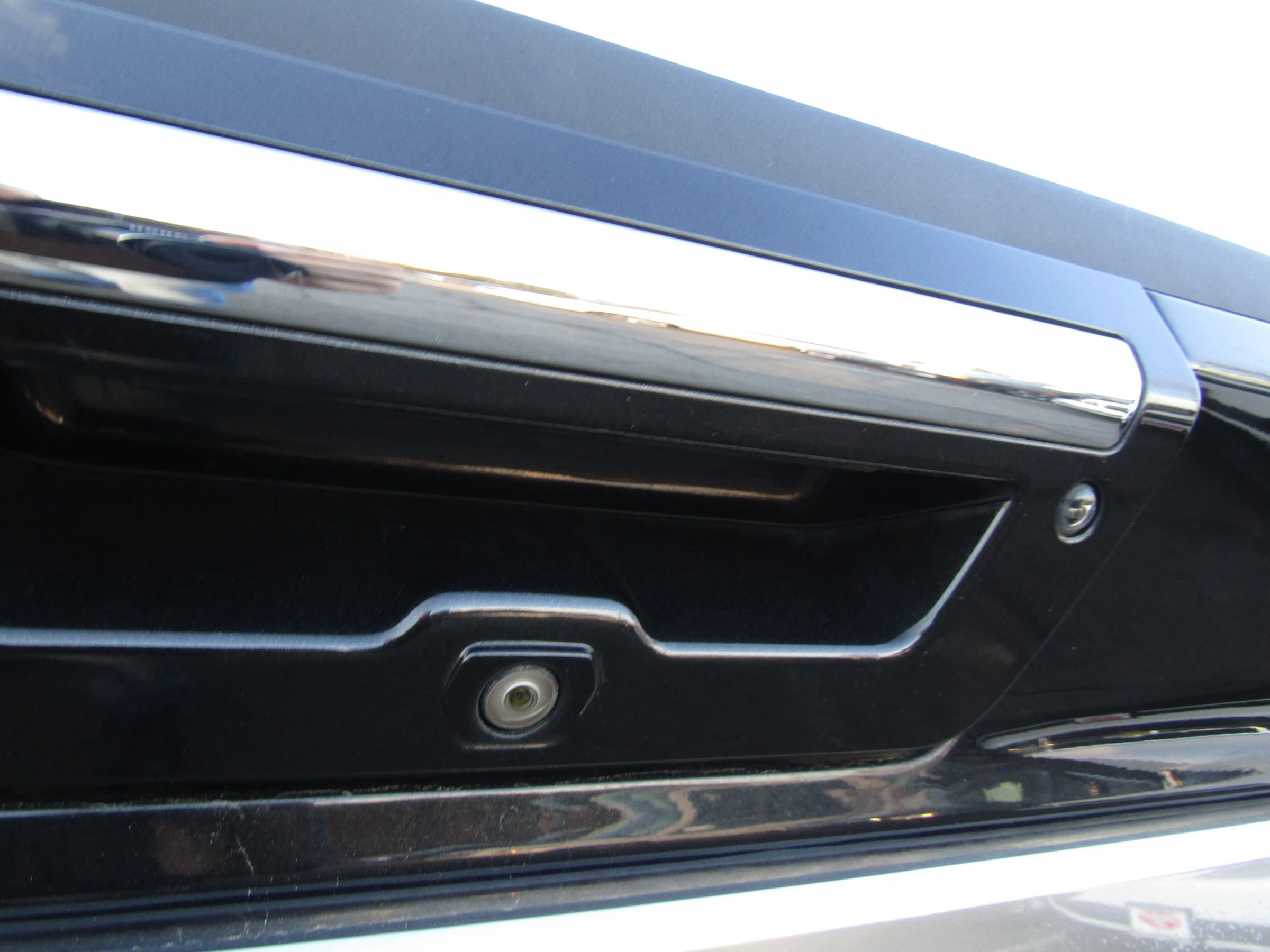 Used 2015 Ford F150 Platinum w/ Equipment Group 701A Luxury image 8