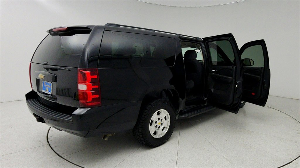 Used 2009 Chevrolet Suburban LS image 12