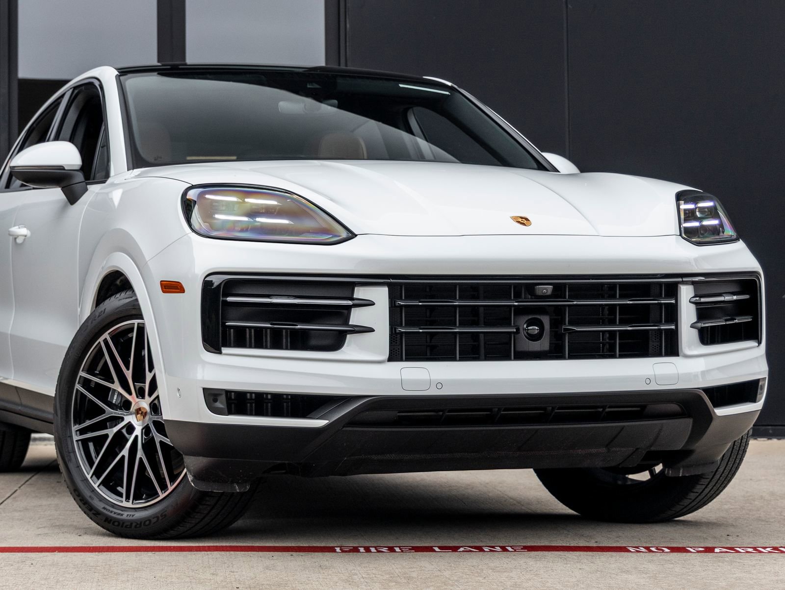 Certified 2026 Porsche Cayenne Coupe AWD/4WD image 9