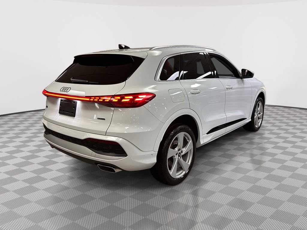Used 2025 Audi Q5 Premium Plus w/ Premium Plus image 3