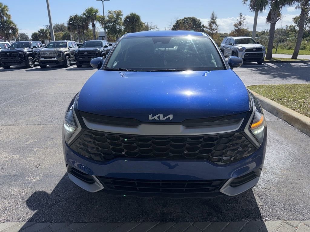 Used 2024 Kia Sportage EX image 2