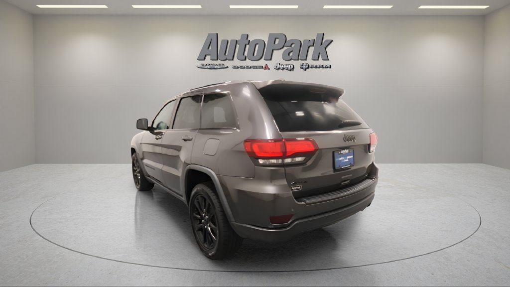 Certified 2021 Jeep Grand Cherokee Laredo AWD/4WD image 4