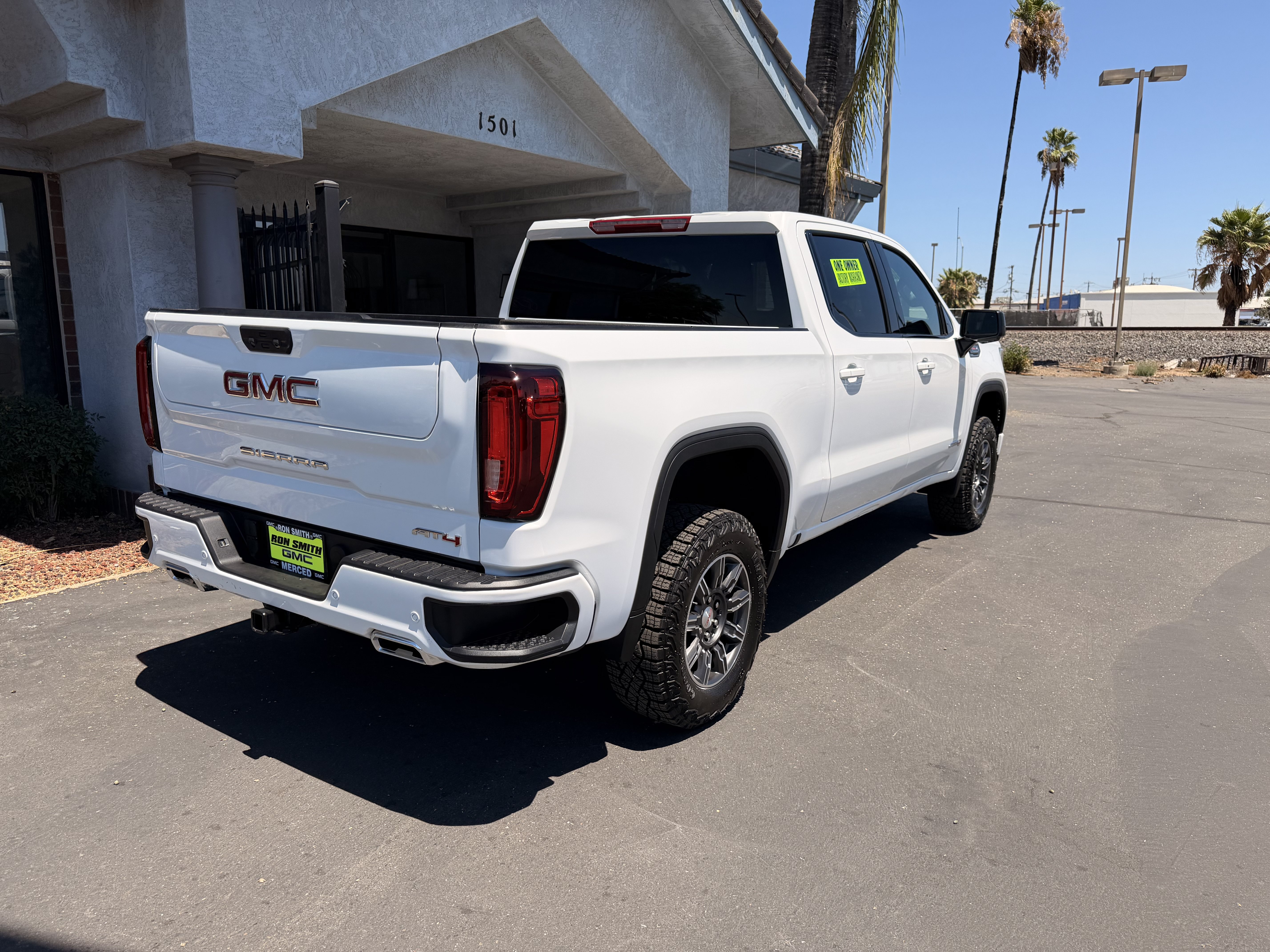 Used 2025 GMC Sierra 1500 AT4 AWD/4WD image 6