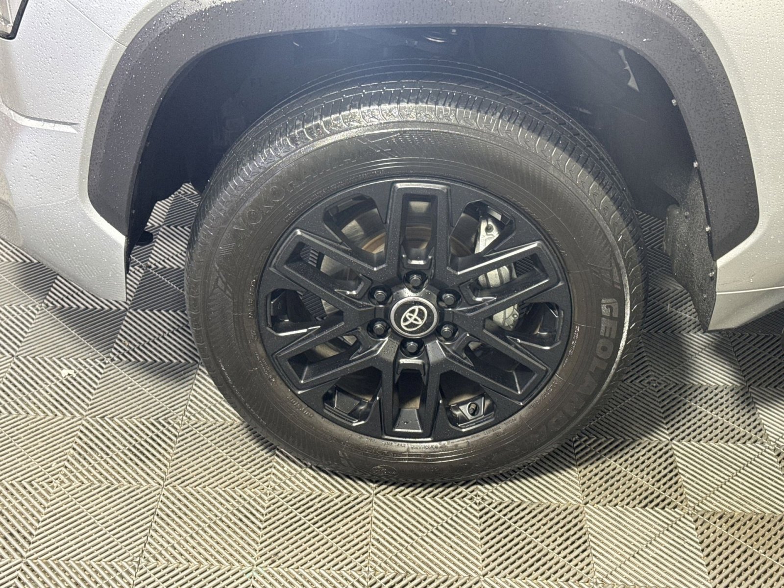 Used 2025 Toyota Tundra Limited image 12