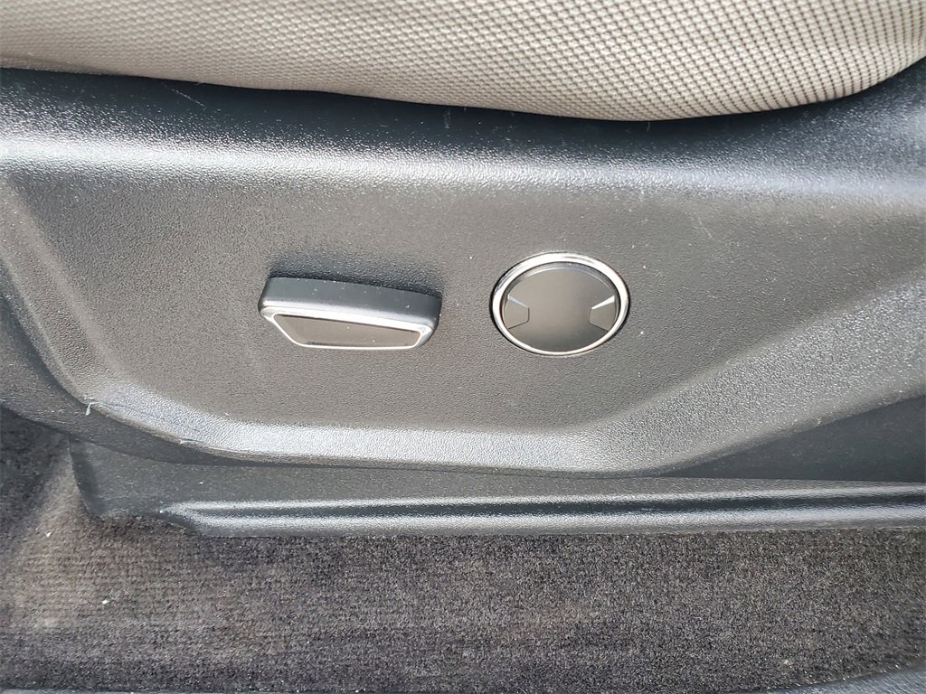 Used 2015 Ford F150 XLT w/ Equipment Group 301A Mid image 7