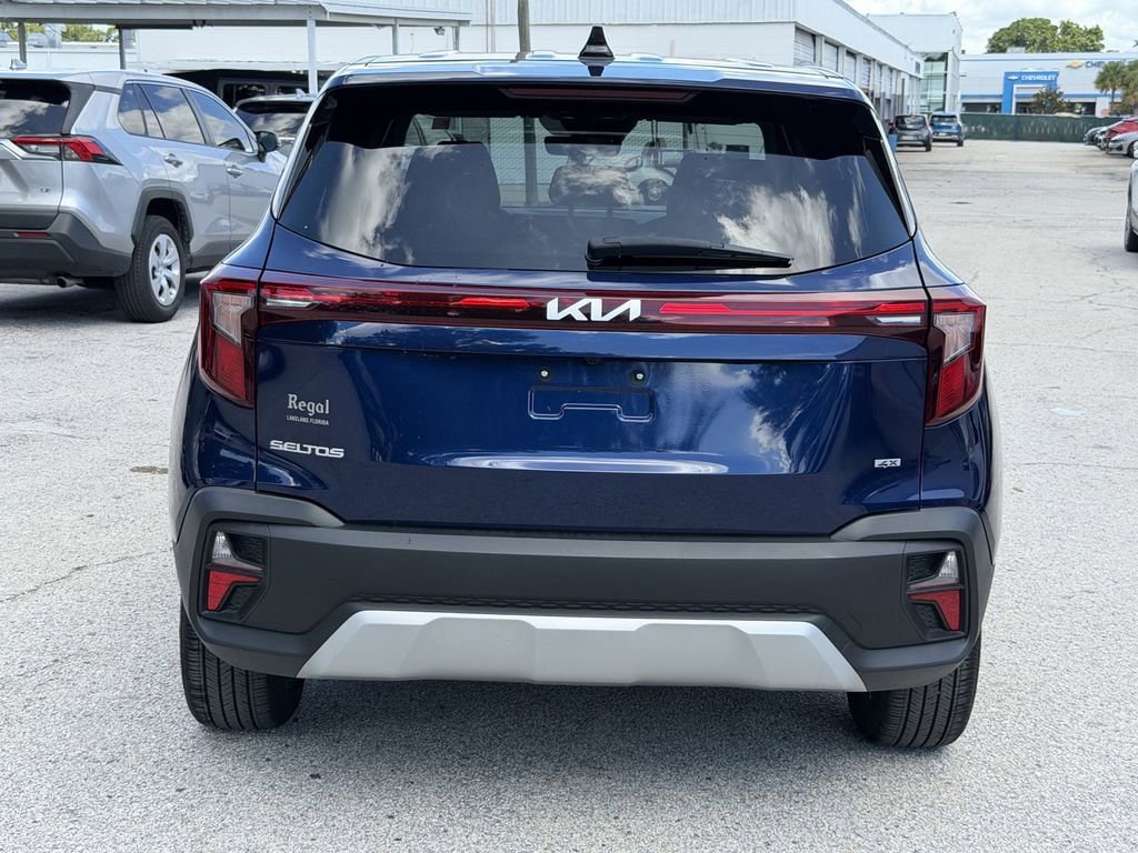Certified 2025 Kia Seltos LX AWD/4WD image 6